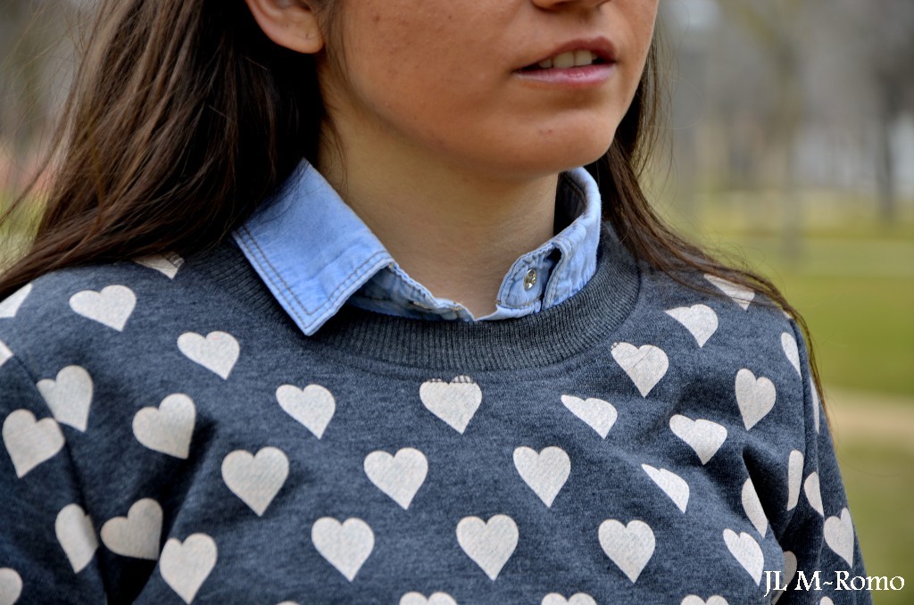 sudadera de corazones